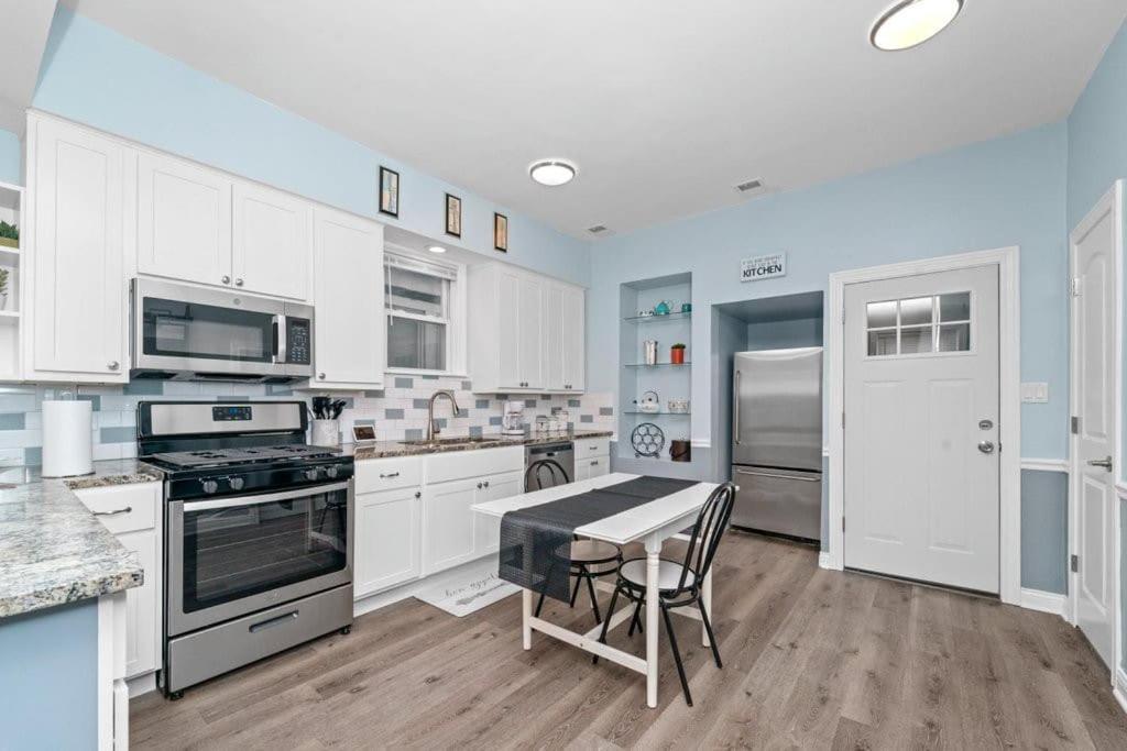Cozy, Top-Floor 3Br Loft With Balcony In West Town Chicago Buitenkant foto