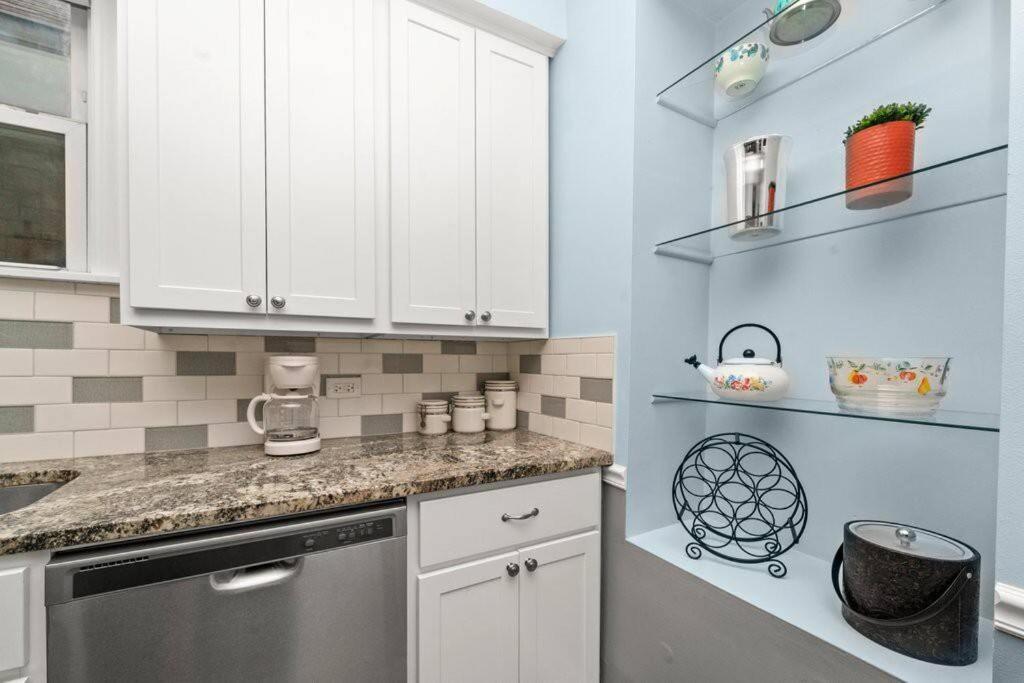 Cozy, Top-Floor 3Br Loft With Balcony In West Town Chicago Buitenkant foto