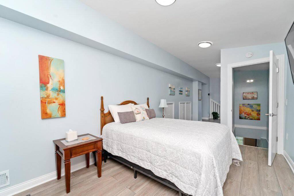 Cozy, Top-Floor 3Br Loft With Balcony In West Town Chicago Buitenkant foto